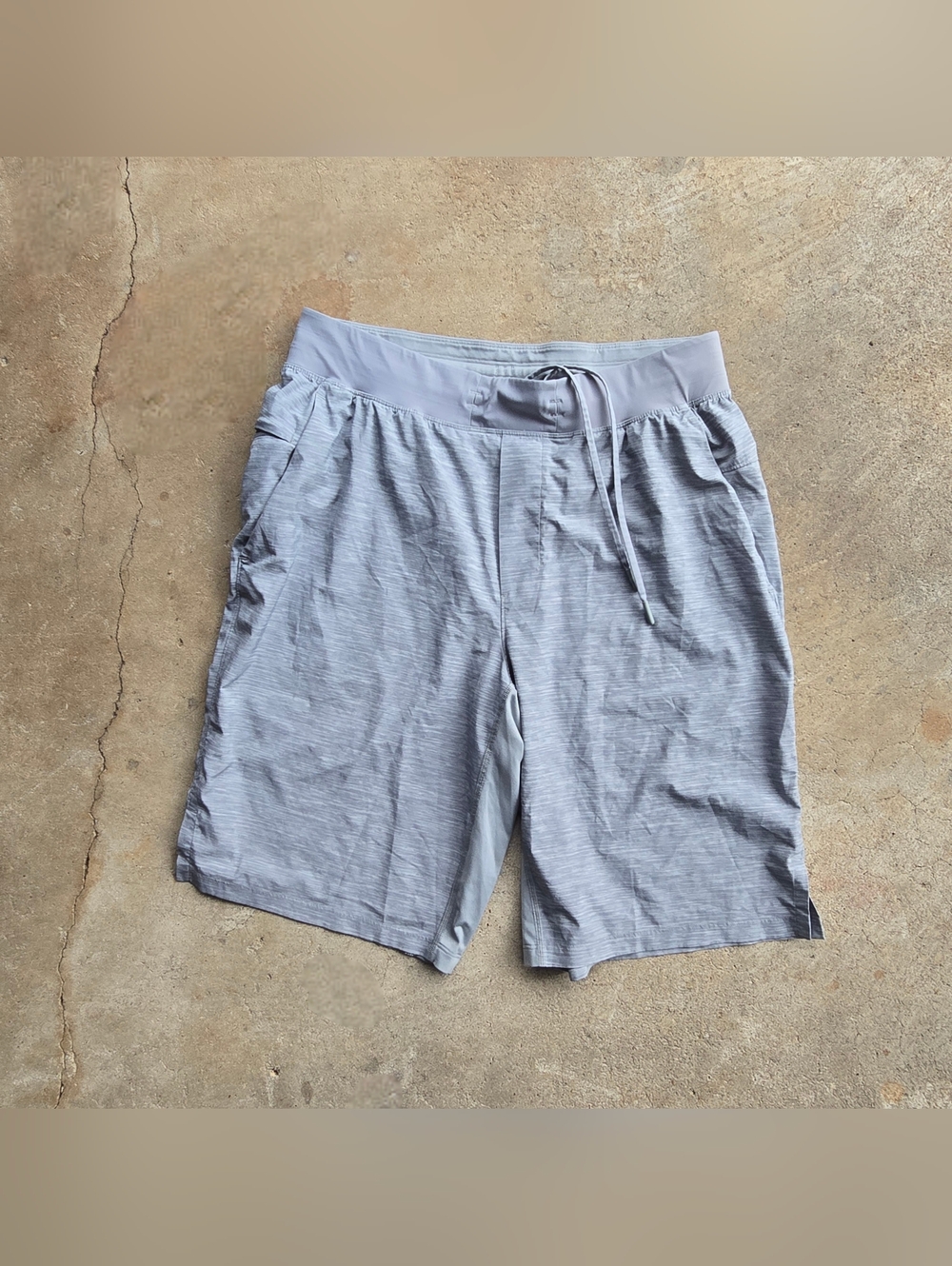 Lululemon Men’s Pace Breaker Shorts heather gray Large